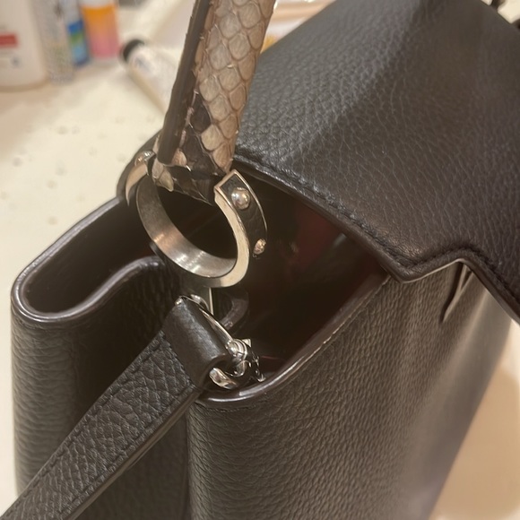 Louis Vuitton Black Taurillon Leather and Python Capucines MM. 100% authentic - Picture 3 of 15